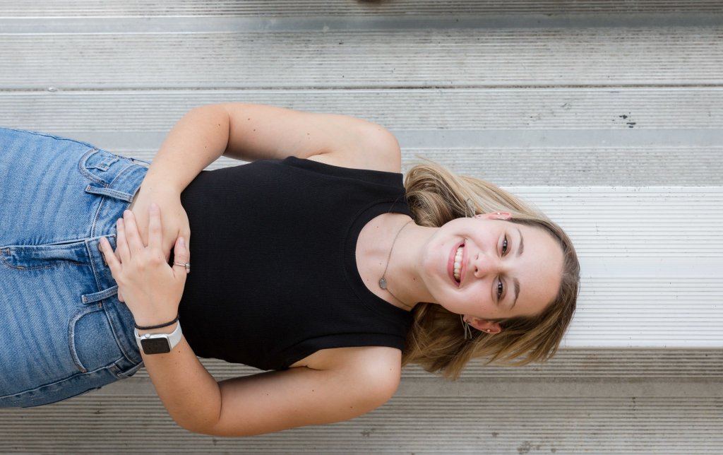 Natural senior photography in Blue Springs Missouri