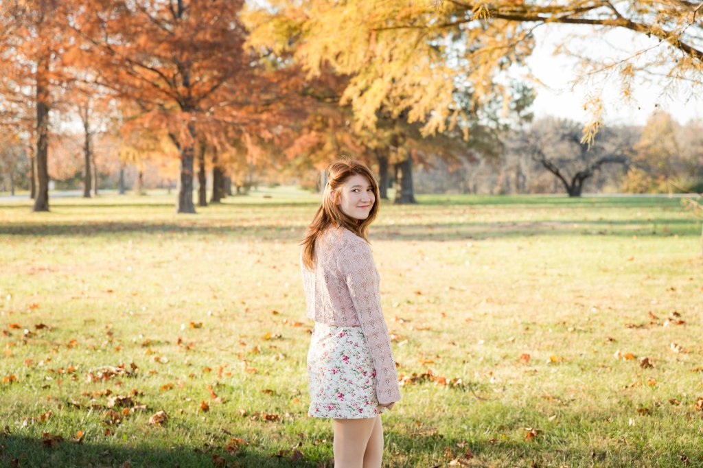 relaxed senior portrait session in Blue Springs Missouri